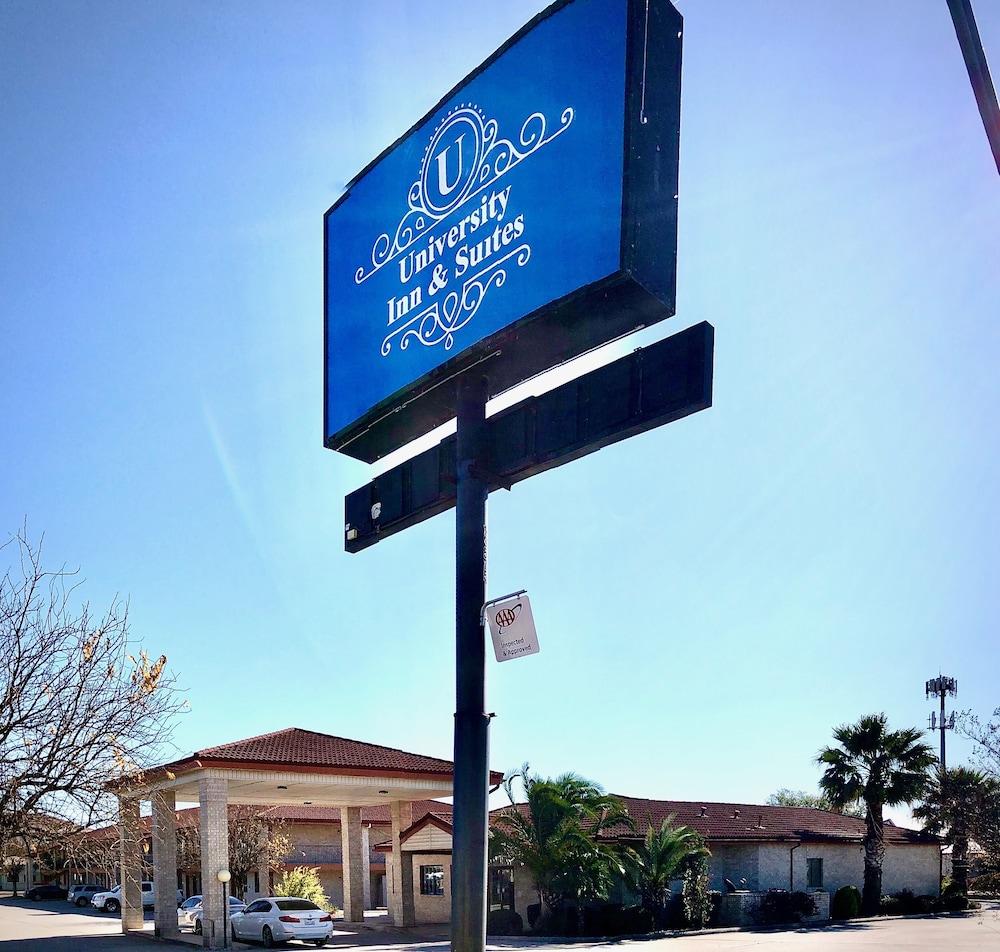 Motel &